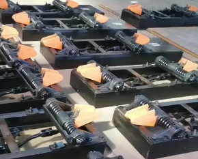 抱軌式阻車(chē)器的主要組成部分有哪些? 抱軌式阻車(chē)器的主要組成部分有哪些?